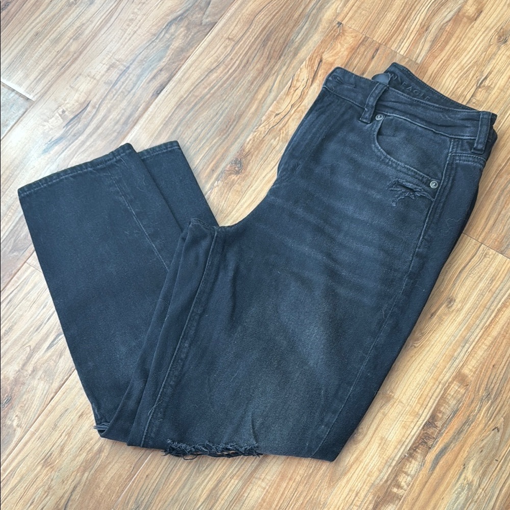 American Eagle Outfitters Black Straight Leg Jeans with Classic Appeal